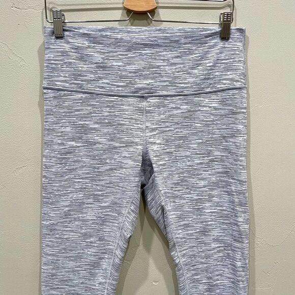 Lululemon Wunder Under Grey 7/8 Tight Leggings - Size: 12 - Picture 9 of 10